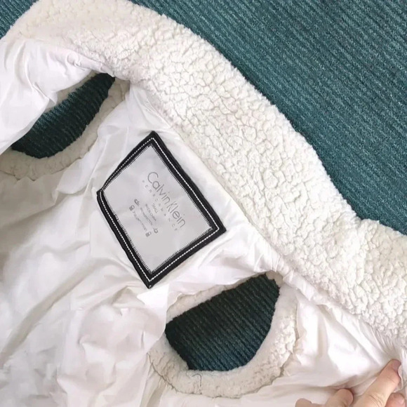 Calvin Klein Performance Sherpa Puffer Vest - Picture 15 of 17